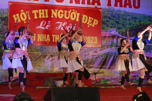 Cách khuyến học đặc biệt dưới dãy núi Sí Dì