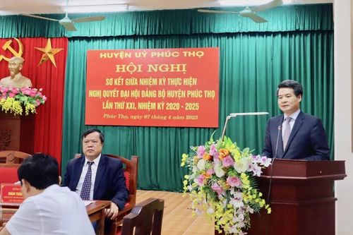 Phúc Thọ: Chất lượng cán bộ quyết định thành công mục tiêu Nghị quyết khóa XXI