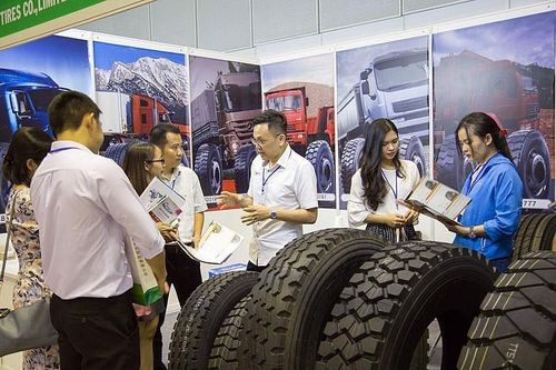 Hơn 230 doanh nghiệp từ 20 quốc gia, vùng lãnh thổ tham gia Triển lãm thương mại quốc tế chuyên ngành Sơn, Giấy, Cao su, Nhựa