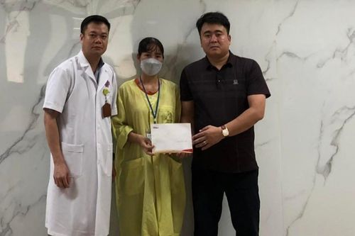 Bạn đọc ủng hộ em Tạ Văn Phúc mắc bệnh ung thư xương