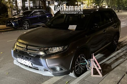 10 người 'để nhờ xe một chút thôi', bố tôi mất nửa tháng lương bảo vệ
