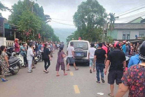 Học sinh lớp 9 bị đâm tử vong tại trường