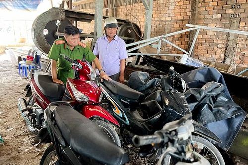 Nhiều tài sản nghi trộm cắp được tập kết ở trại cưa bị bỏ hoang
