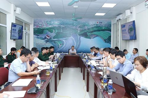 Đẩy nhanh tiến độ Dự án Nhà máy Thủy điện Hòa Bình mở rộng
