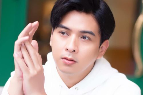 Hồ Quang Hiếu bất ngờ công khai hẹn hò một nữ diễn viên trẻ, mong muốn kết hôn với 'nửa kia'