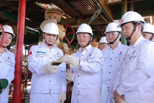 Trưởng Ban Kinh tế Trung ương: Sẽ rà soát quy định, đề xuất tháo gỡ cho ngành dầu khí