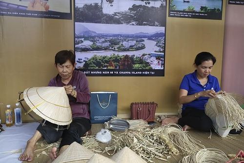 Xem nghề xưa giữa phố