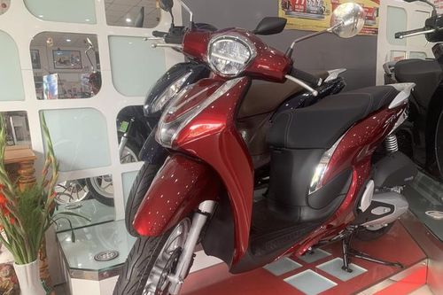 HEAD Honda bán chênh giá SH Mode đến 14 triệu đồng