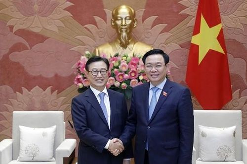 Chủ tịch Quốc hội Vương Đình Huệ tiếp Tổng Giám đốc Công ty Luật Kim & Chang, Hàn Quốc