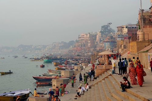 Cuộc sống bên con sông thiêng ở Ấn Độ