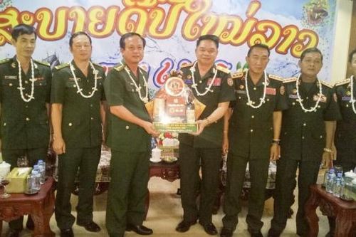 Bộ đội Biên phòng Quảng Trị thăm và chúc Tết Cổ truyền Bunpimay lực lượng vũ trang Lào