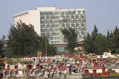 Sớm di dời khu nghĩa trang cạnh bãi biển đẹp nhất Hà Tĩnh