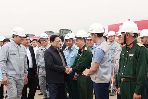 Thủ tướng kiểm tra các dự án trọng điểm tại Điện Biên