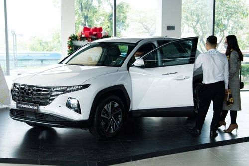 Lăn bánh ô tô mới cần làm những thủ tục và chi phí gì?