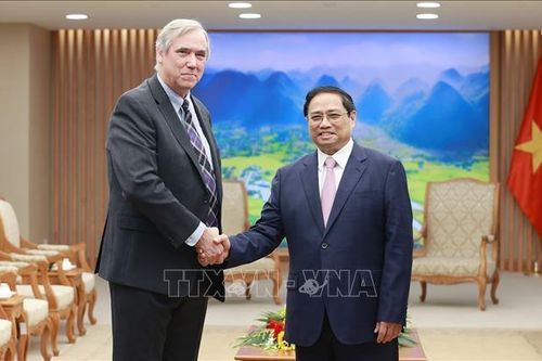 Thủ tướng Phạm Minh Chính tiếp đoàn các Nghị sỹ Hoa Kỳ