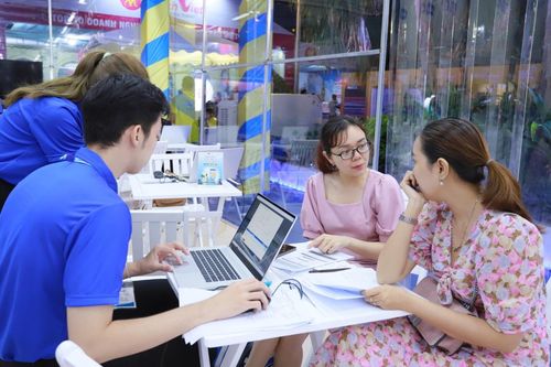 Khách mạnh tay chốt tour hơn 50 triệu đồng