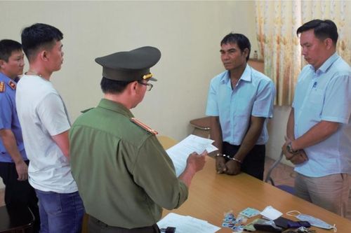 Phê chuẩn khởi tố hai đối tượng phá hoại chính sách đại đoàn kết