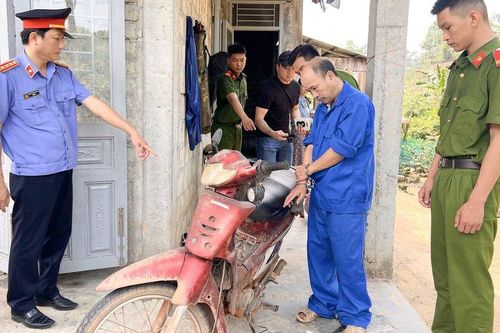 Dựng lại hiện trường vụ sát hại từng gây rúng động vùng quê ở Huế