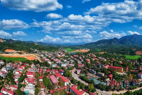 Văn Bàn tạo đột phá từ xây dựng đô thị
