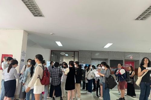 Thí sinh lỡ kỳ thi chứng chỉ TOPIK vì không đến trước 30 phút