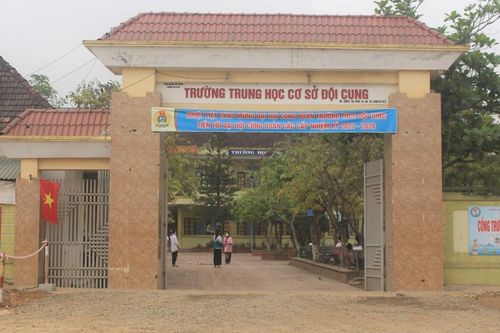 Xô xát giờ ra chơi, nam sinh lớp 7 bị bạn đánh trọng thương