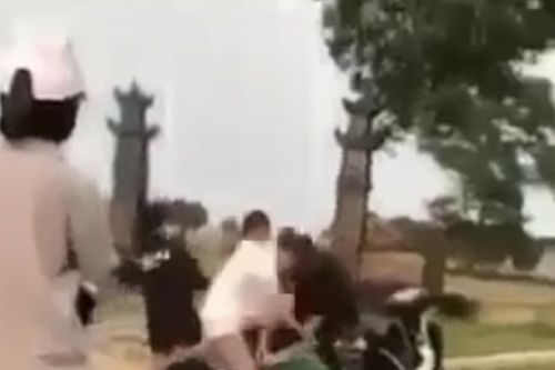 Vụ nữ sinh lớp 9 bị bạn chém gây thương tích: Do mâu thuẫn về tiền bạc