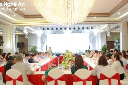 Góp ý bản thảo tài liệu tuyên truyền, học tập và làm theo Bác Hồ phù hợp với đồng bào dân tộc thiểu số Nghệ An