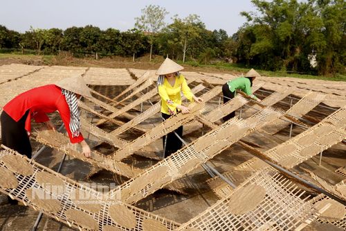 Lưu giữ hương vị bánh đa vừng cổ truyền Điềm Giang