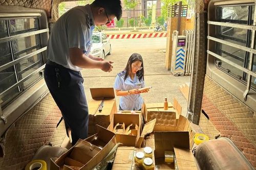 Thái Nguyên: Bắt quả tang hàng loạt sản phẩm nhập lậu đang trên đường đi tiêu thụ