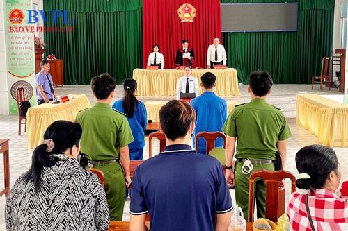 VKSND huyện Chợ Mới phối hợp tổ chức phiên tòa lưu động tuyên truyền pháp luật