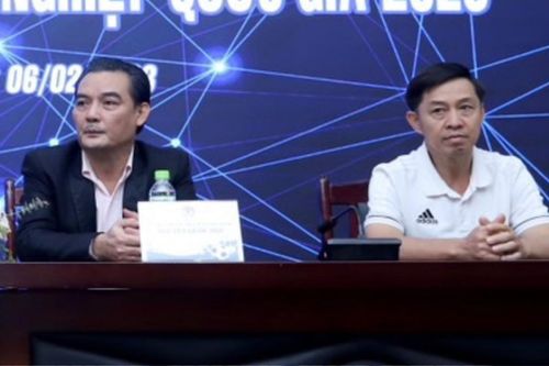 'Cánh tay phải' của bầu Hiển làm quan VFF và sếp VPF: Vừa thổi còi, vừa đá bóng?