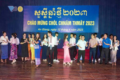 Trường Đại học An Giang tổ chức đón Tết Chol Chnam Thmay năm 2023