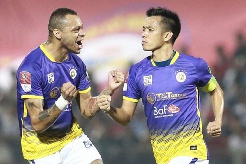 CLB Hà Nội lên đầu bảng sau trận thắng đậm Hải Phòng