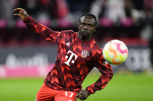 Mane bị Bayern gạch tên khỏi đội một