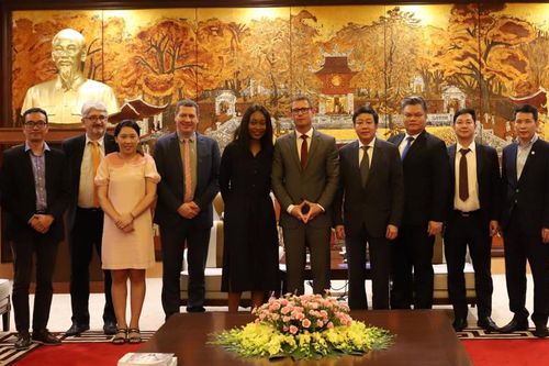 Hà Nội, vùng Ile de France (Pháp) tăng cường hợp tác quản lý đô thị