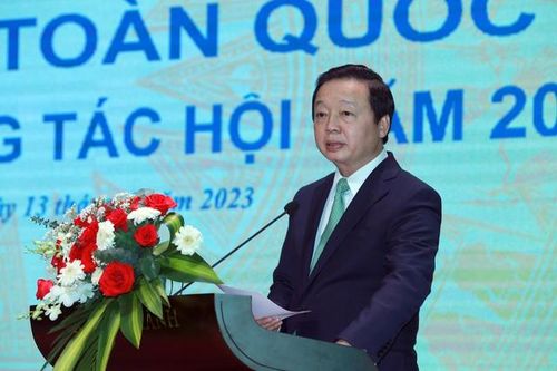 Đẩy mạnh chuyển đổi số báo chí, giữ vững chủ quyền thông tin trên không gian mạng