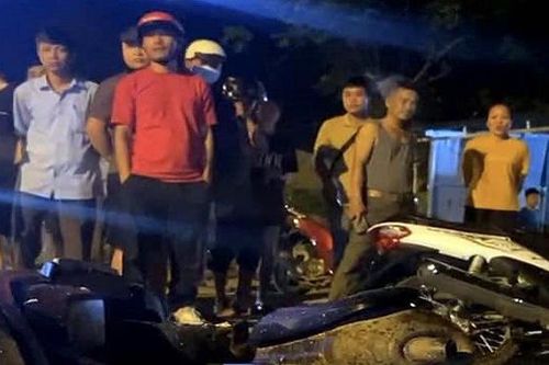 Va chạm xe máy trên quốc lộ 9, một người tử vong