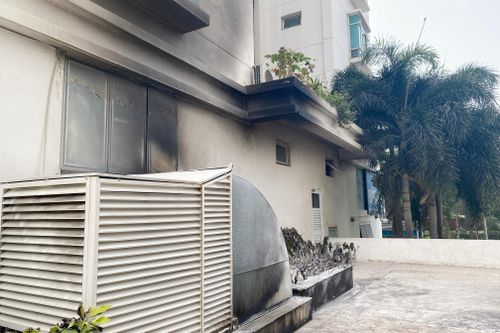 Cư dân chung cư ở TP.HCM hoang mang vì sảnh, hầm bị đốt 4 lần