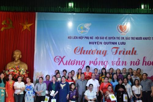 Ấm áp chương trình 'Xương rồng vẫn nở hoa' tôn vinh phụ nữ khuyết tật