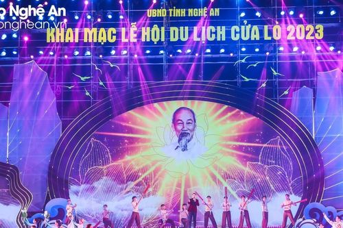Tưng bừng khai mạc Lễ hội du lịch Cửa Lò năm 2023