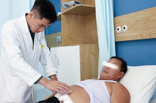 Tiểu ra máu, người đàn ông đi khám thì phát hiện bị ung thư bàng quang