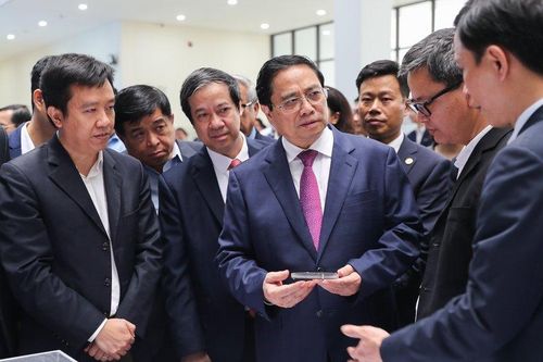 Nâng tầm chất lượng đào tạo ĐHQGHN trong khu vực và quốc tế