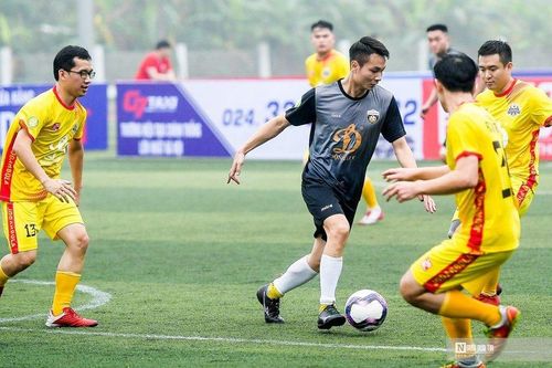 Kịch tính tranh tài vòng chung kết giải bóng đá công an Thủ đô