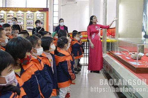 Giáo dục truyền thống văn hóa lịch sử: Nhân lên niềm tự hào, bồi đắp tình yêu quê hương