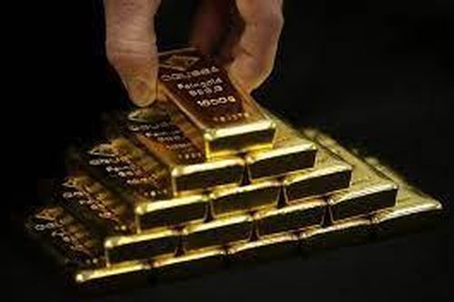 Giá vàng tăng cao nhất một năm