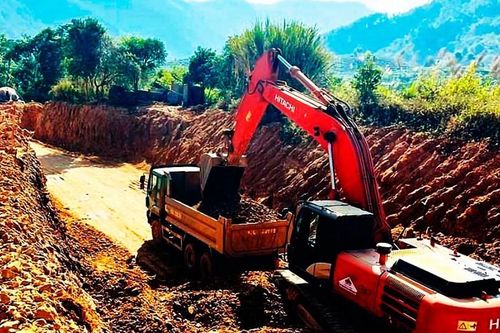 Đẩy nhanh tiến độ dự án kết nối giao thông miền núi
