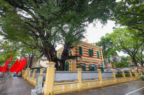 Có gì bên trong căn biệt thự Pháp cổ 49 Trần Hưng Đạo mới được tu sửa
