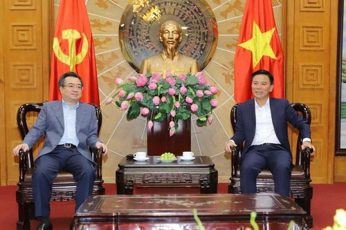 Bí thư Tỉnh ủy Đỗ Trọng Hưng tiếp Bộ trưởng Bộ Xây dựng Nguyễn Thanh Nghị