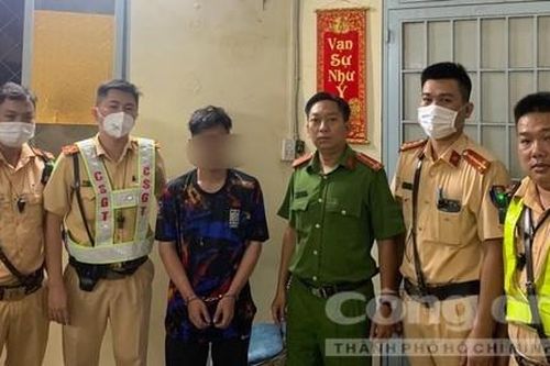 CSGT Bến Thành cứu nam tài xế công nghệ thoát khỏi kẻ cướp trong đêm