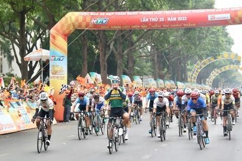 Trần Tuấn Kiệt khẳng định sức mạnh 'vua nước rút'